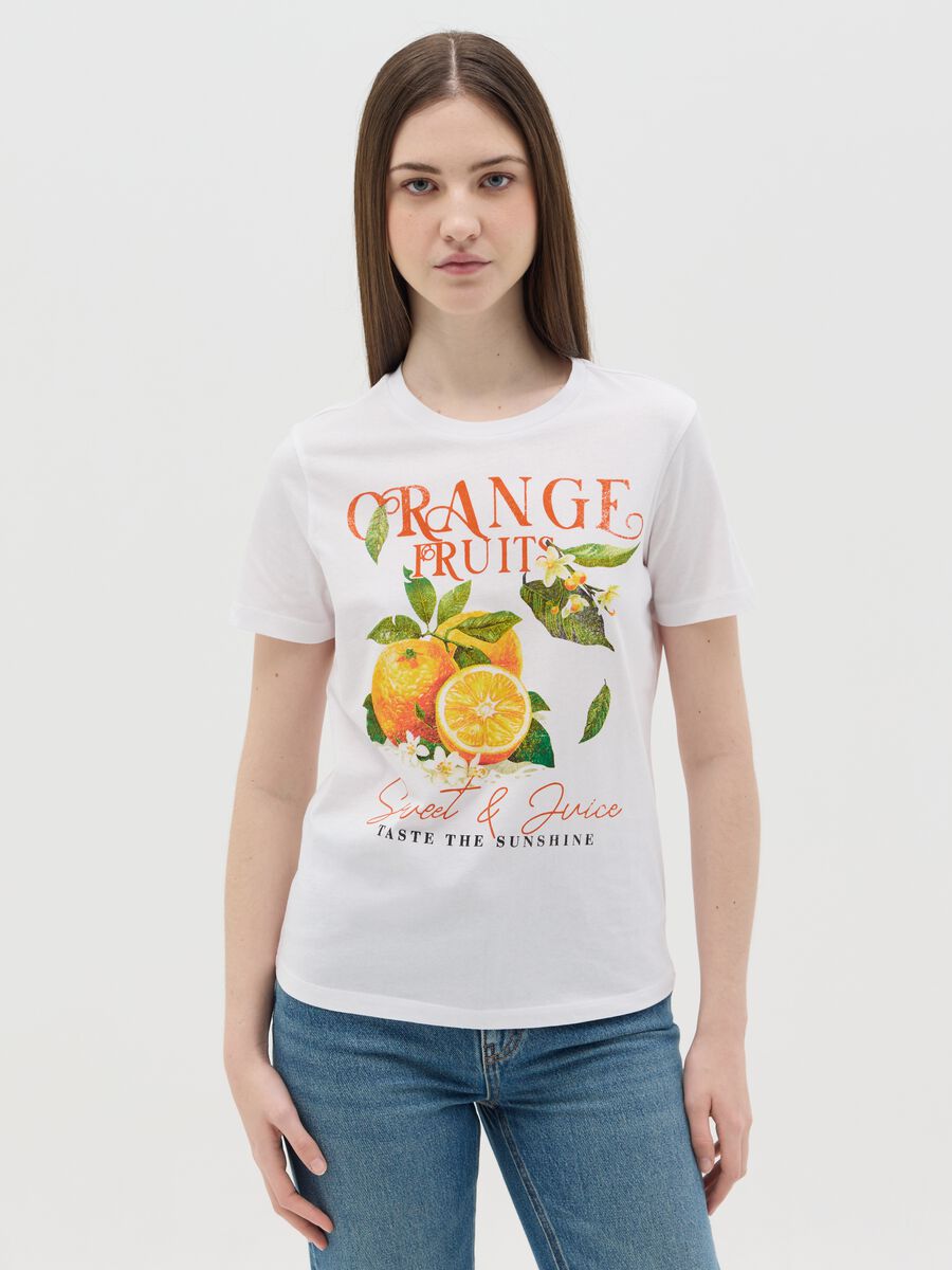 White T-shirt with fruit print_0