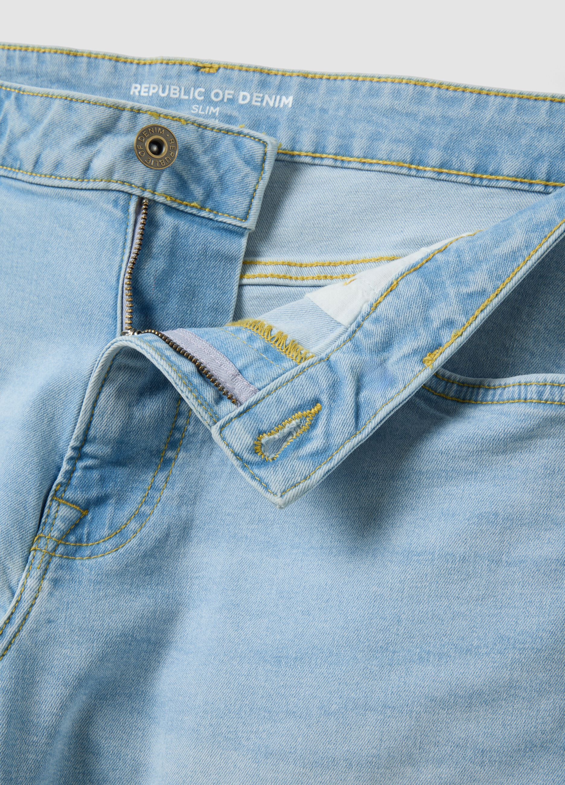 Light blue stretch cotton bermuda shorts