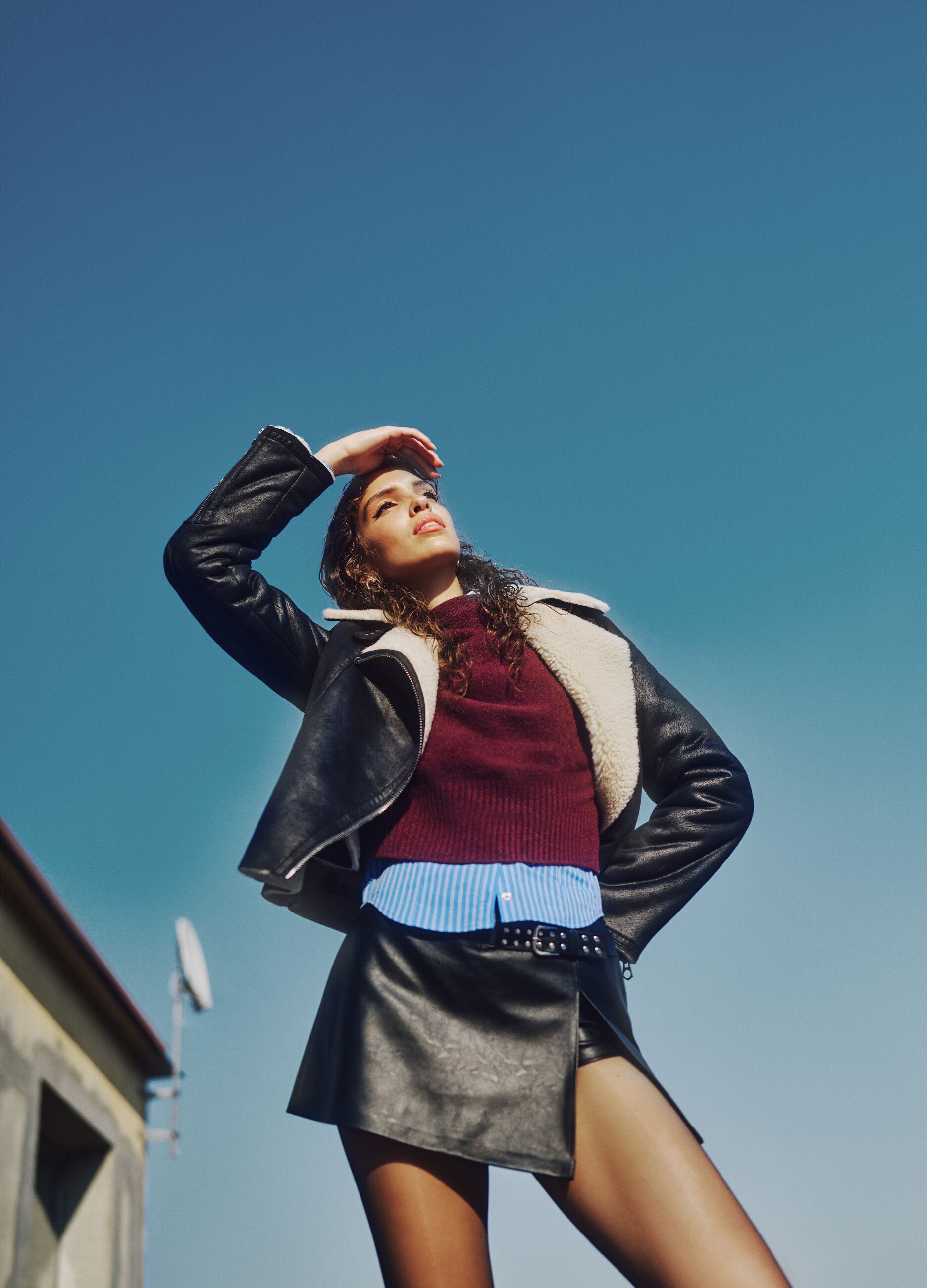 Black regular fit mini skirt with zip