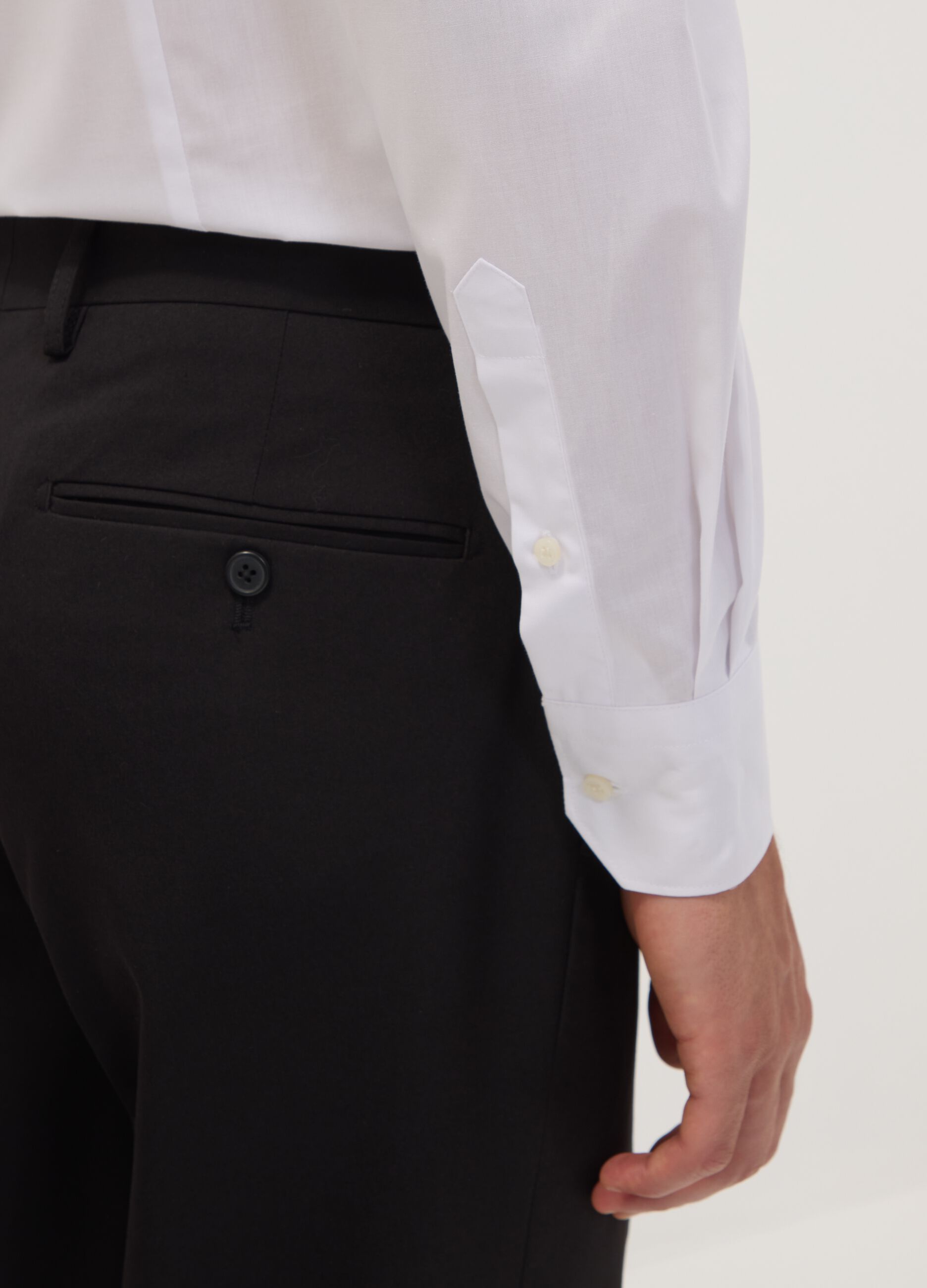 White slim-fit easy-iron shirt with classic collar