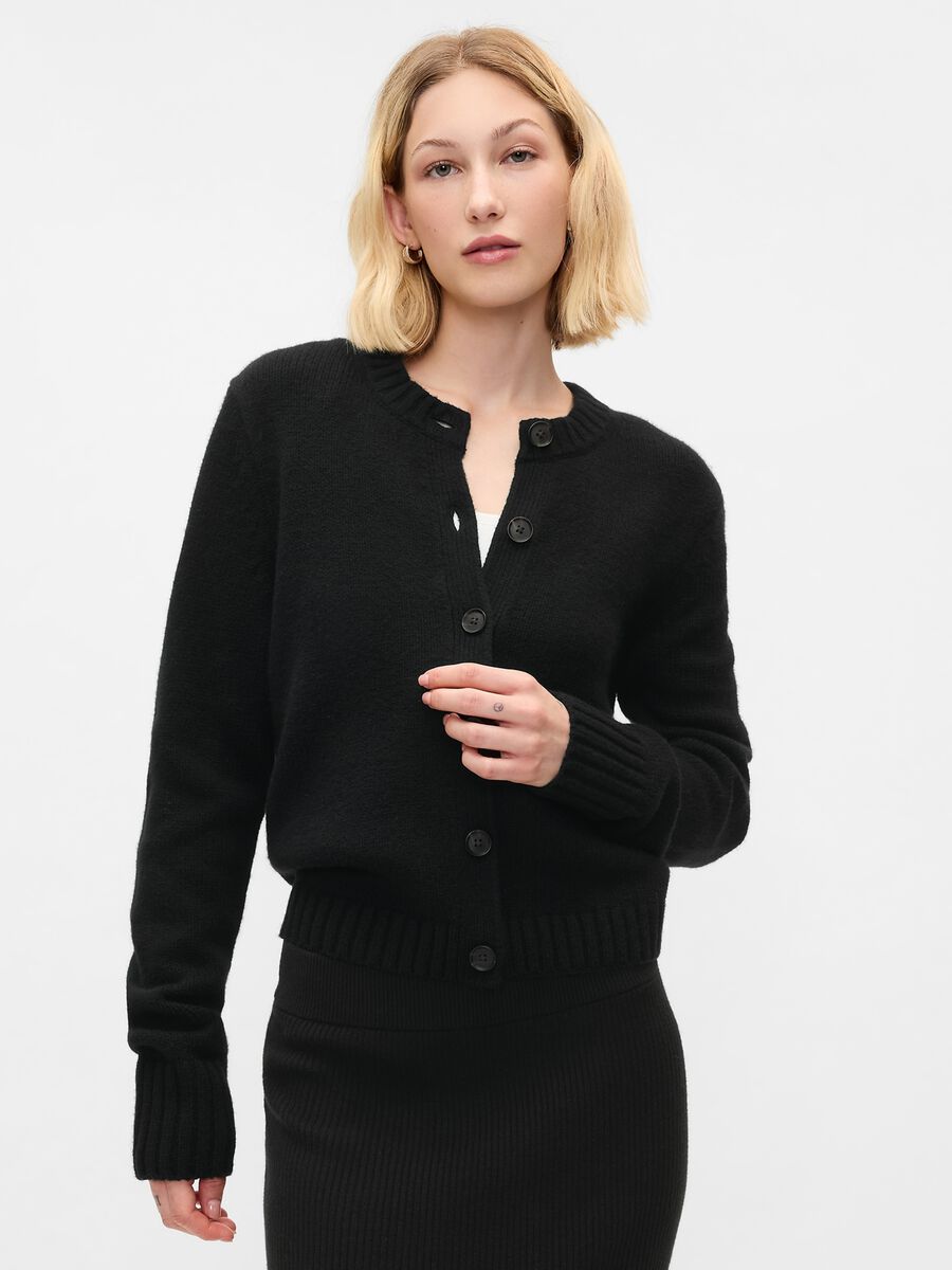 Cardigan girocollo con bottoni striati_0