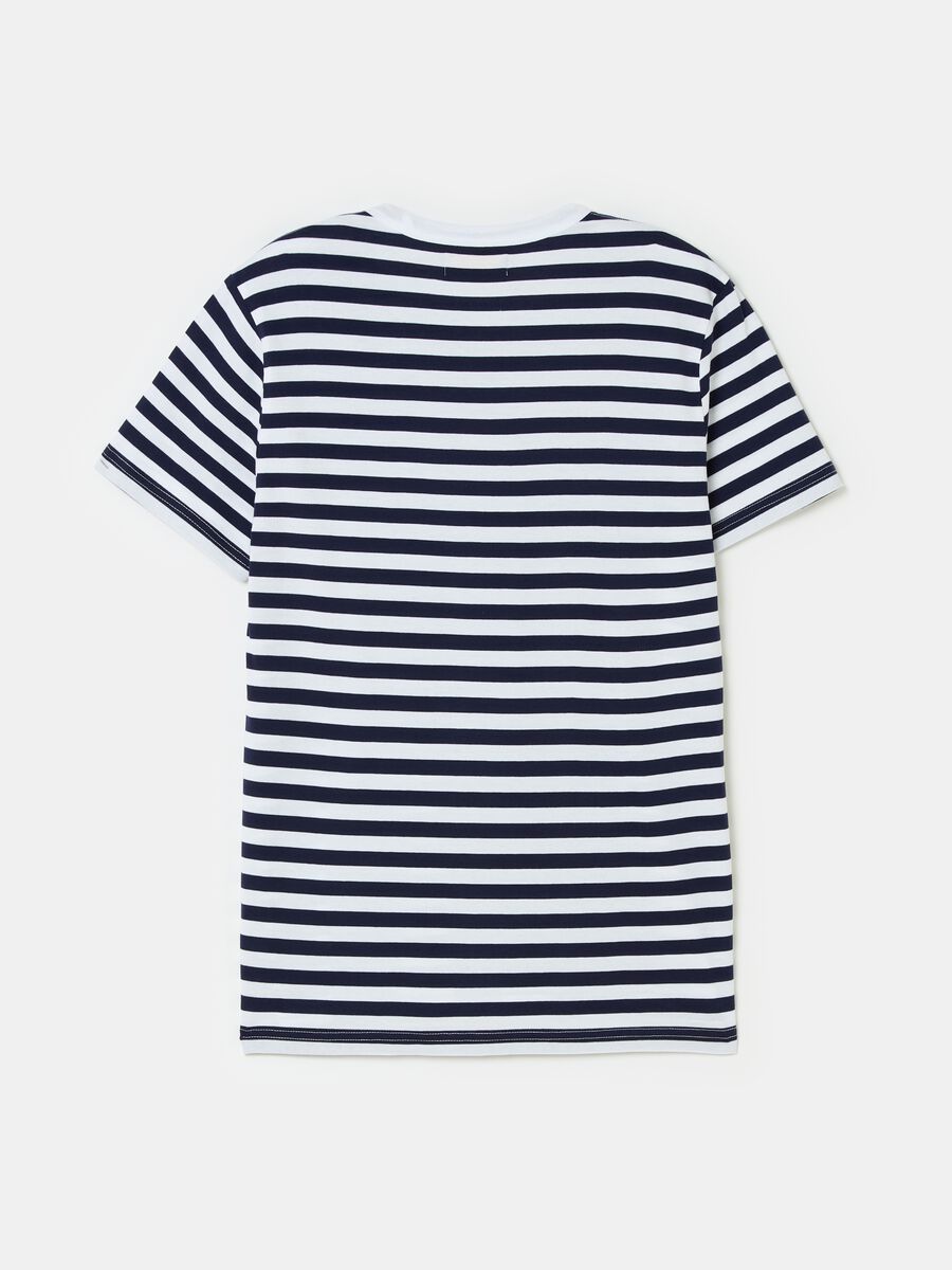 Striped T-shirt with round neck_4
