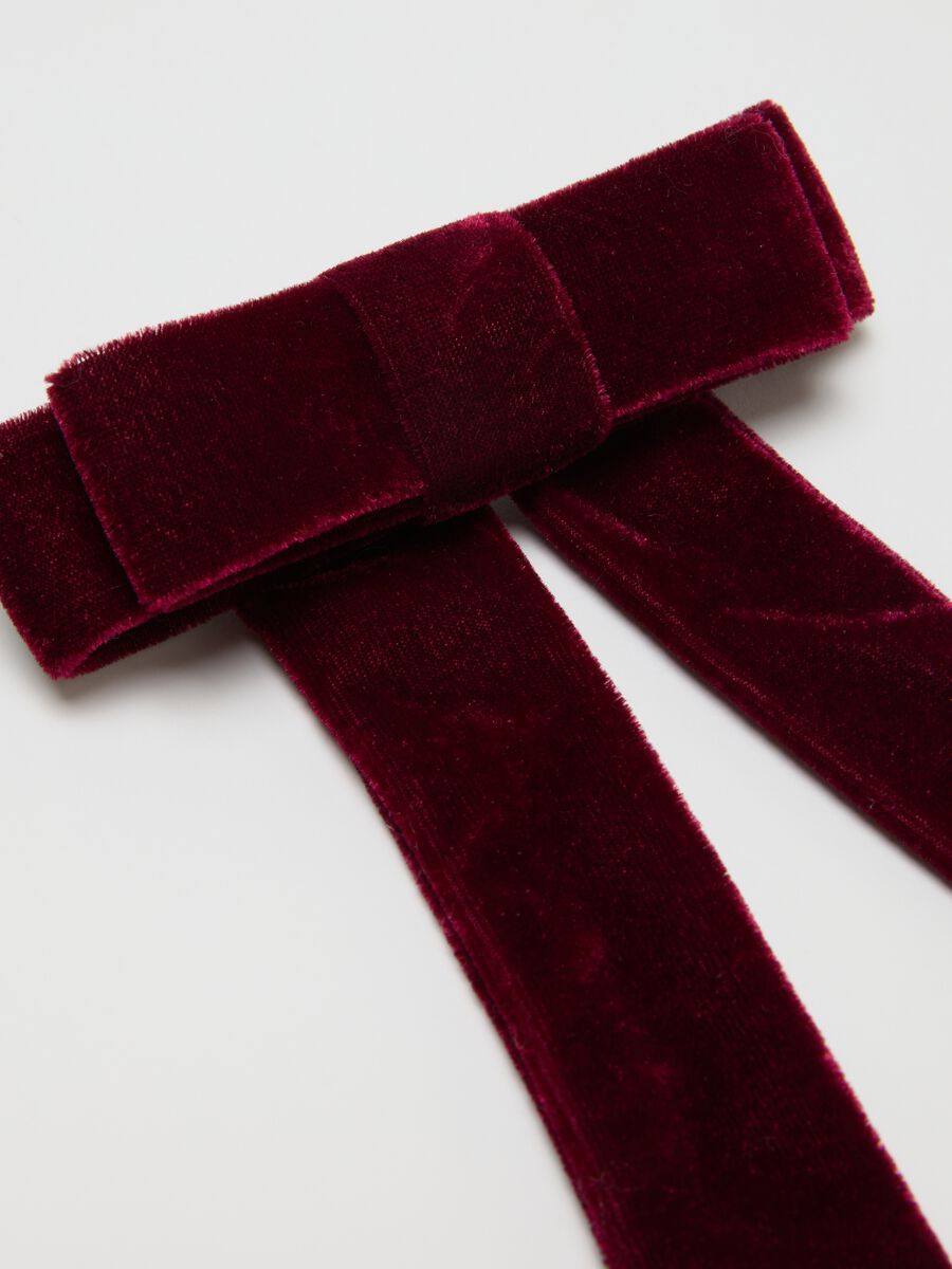 Accessorio per capelli in velluto rosso da bambina_3