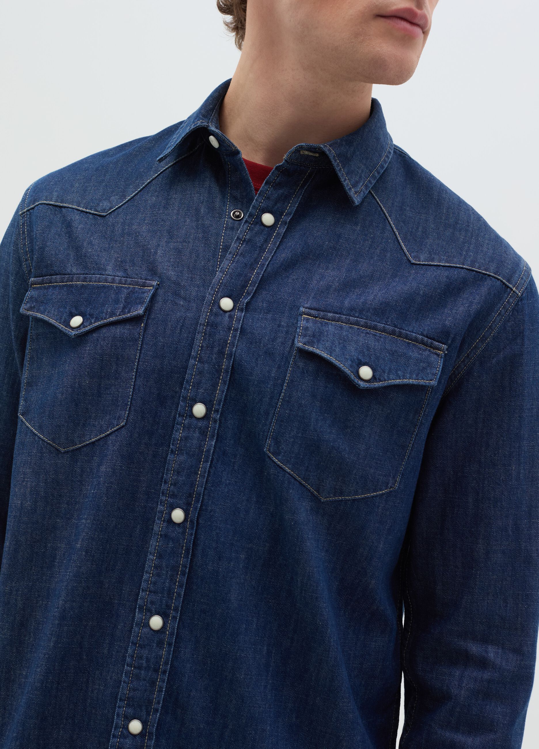 Camicia in denim con tasche 