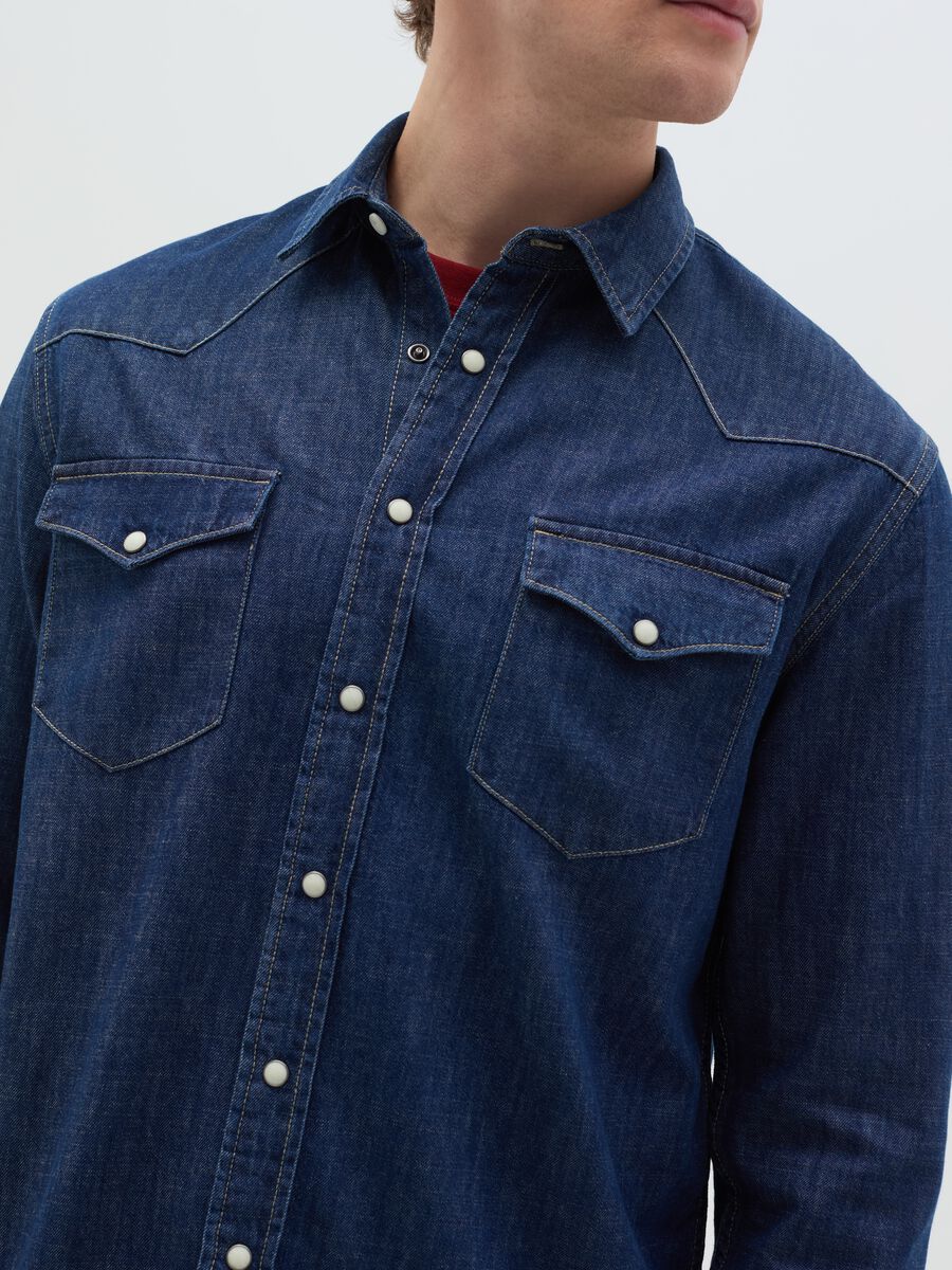 Denim shirt with pockets_2