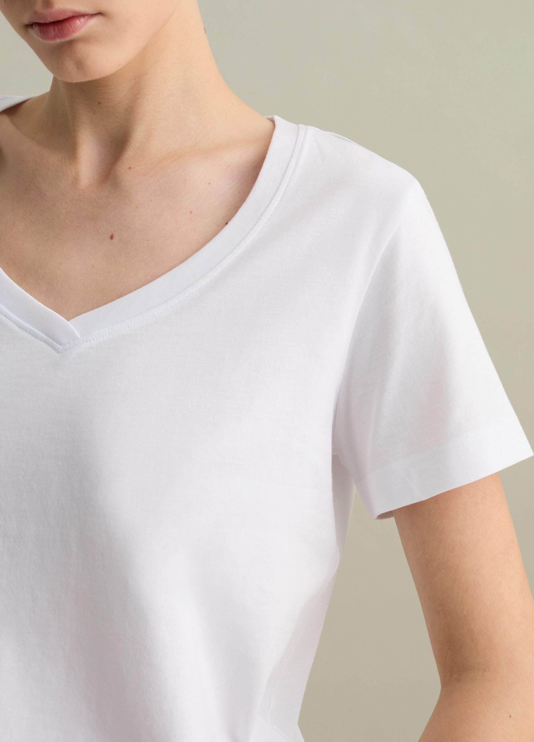 Cotton V-neck T-shirt