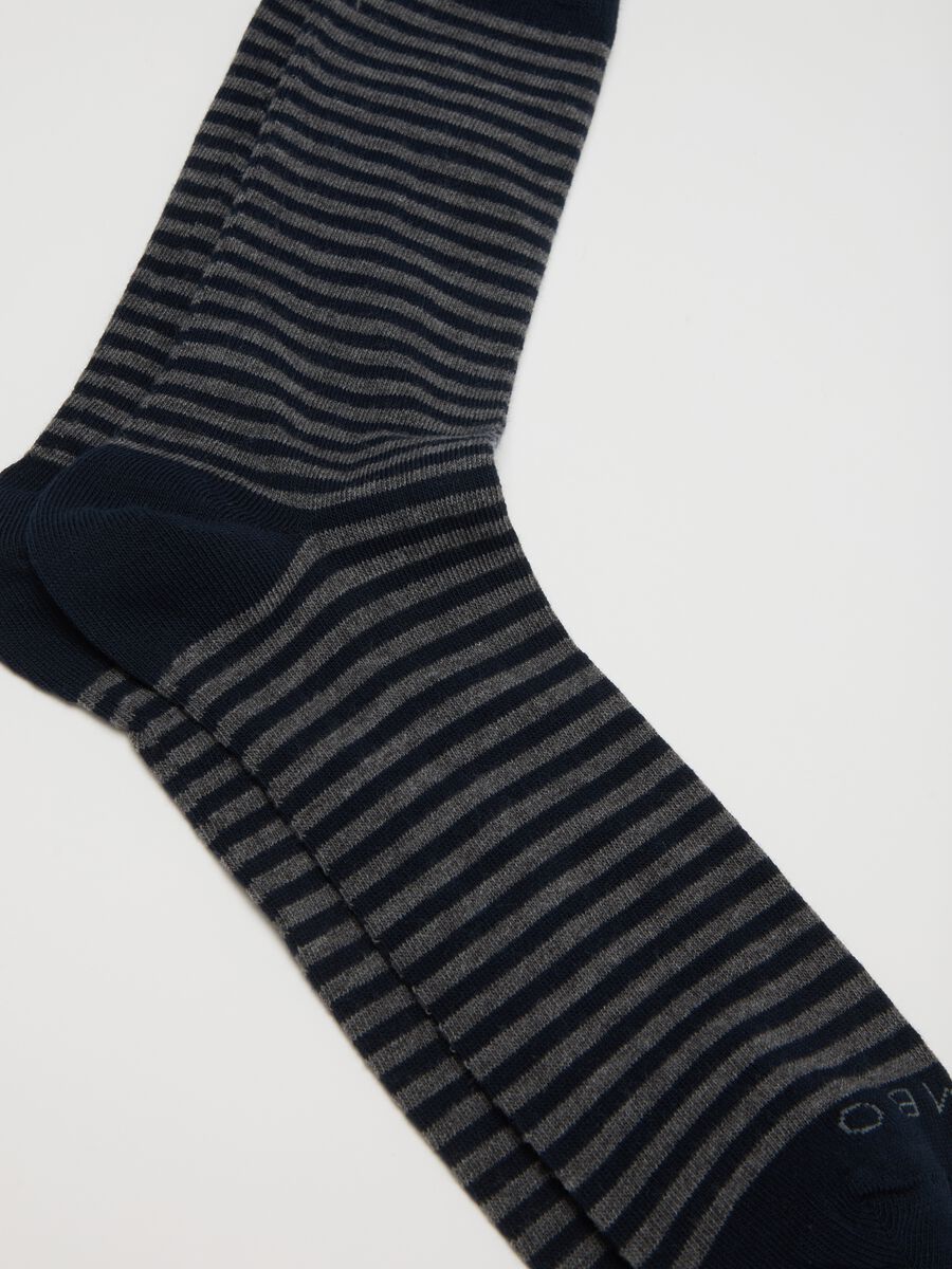 Two-pack of grey and blue long socks in stretch cotton_1