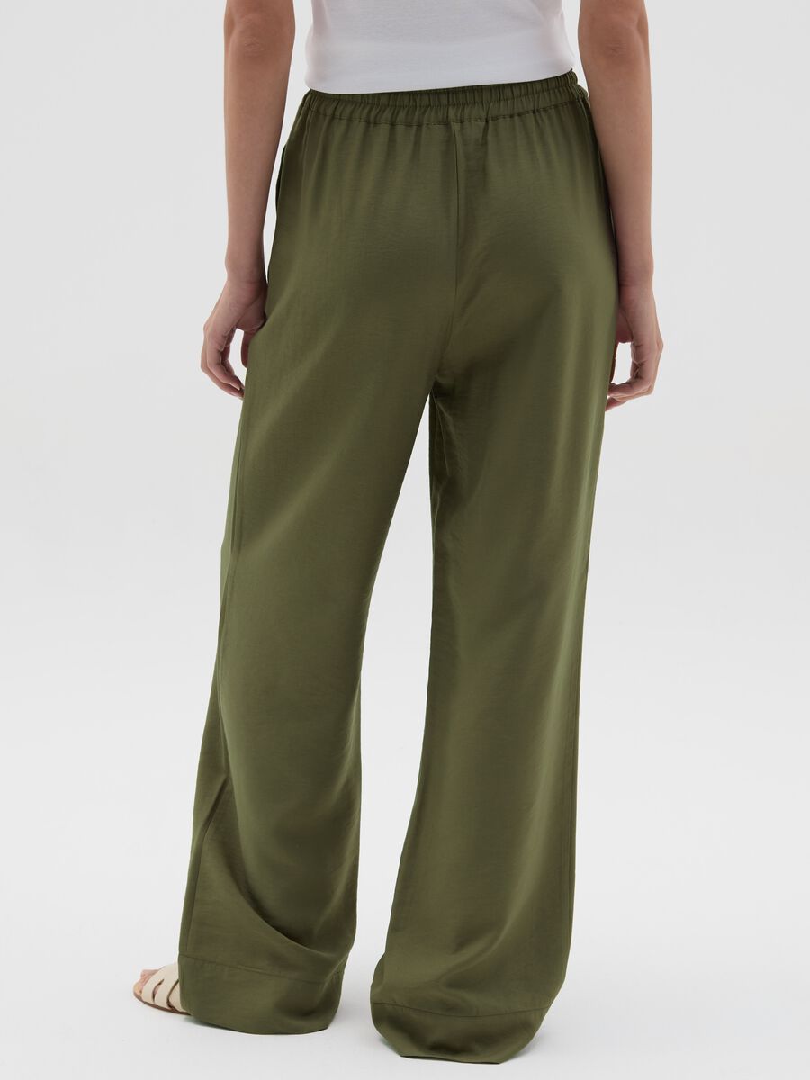 Fluid trousers with drawstring_3