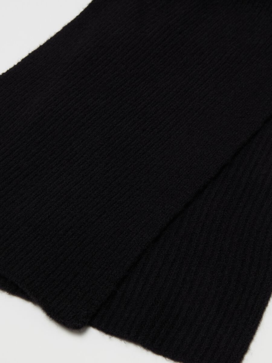 Solid colour ribbed scarf_2