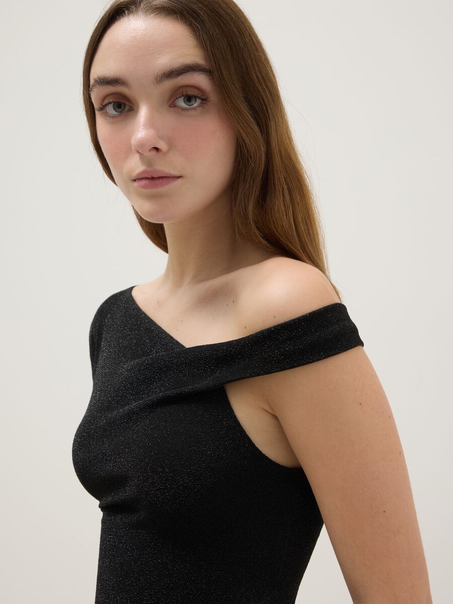 Black viscose blend slim fit T-shirt with Madonna neckline_0