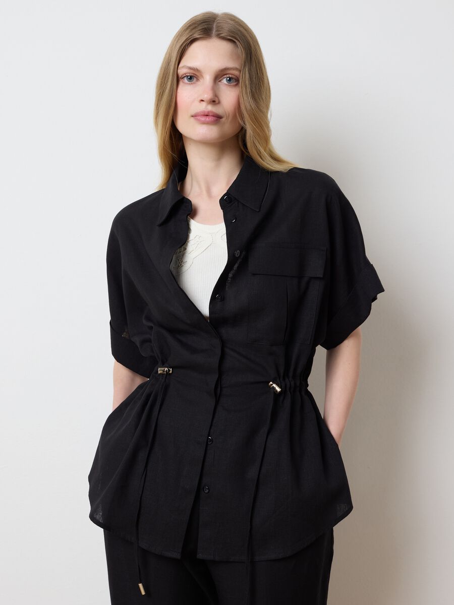 Short-sleeved shirt with drawstring_2