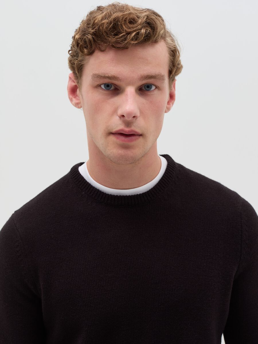 Round neck pullover_2
