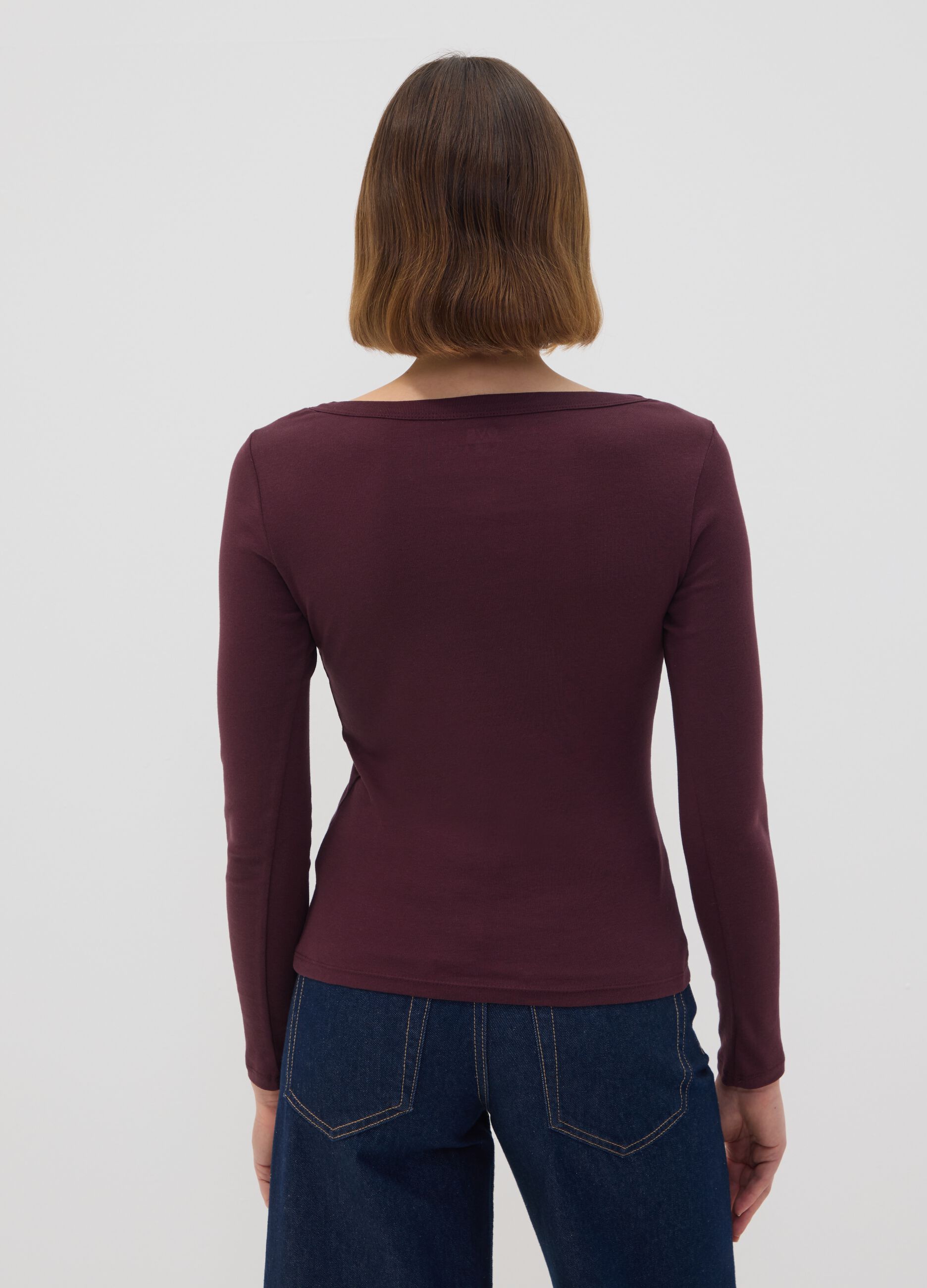 T-shirt viola in puro cotone con girocollo regular fit