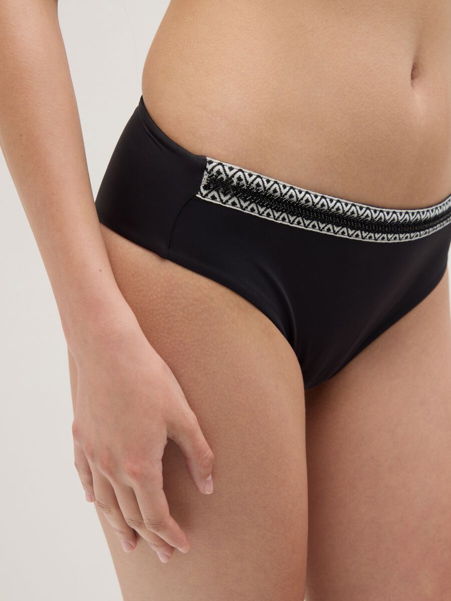 Women’s briefs in black stretch fabric with decorative band_3