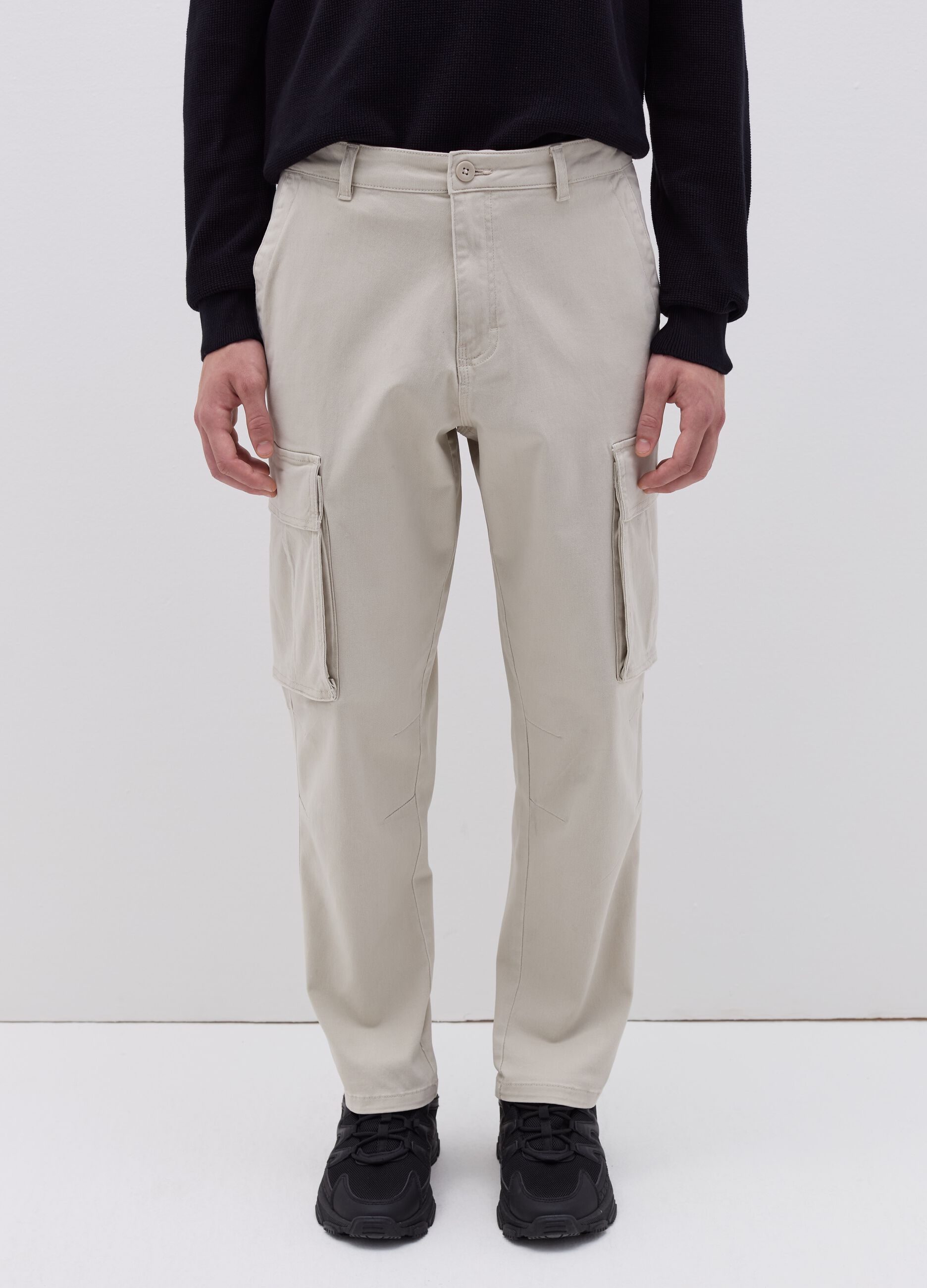 Pantaloni da uomo oviesse 2025