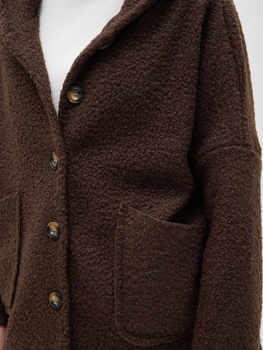 Cappotto marrone regular fit con bottoni e cappuccio_3