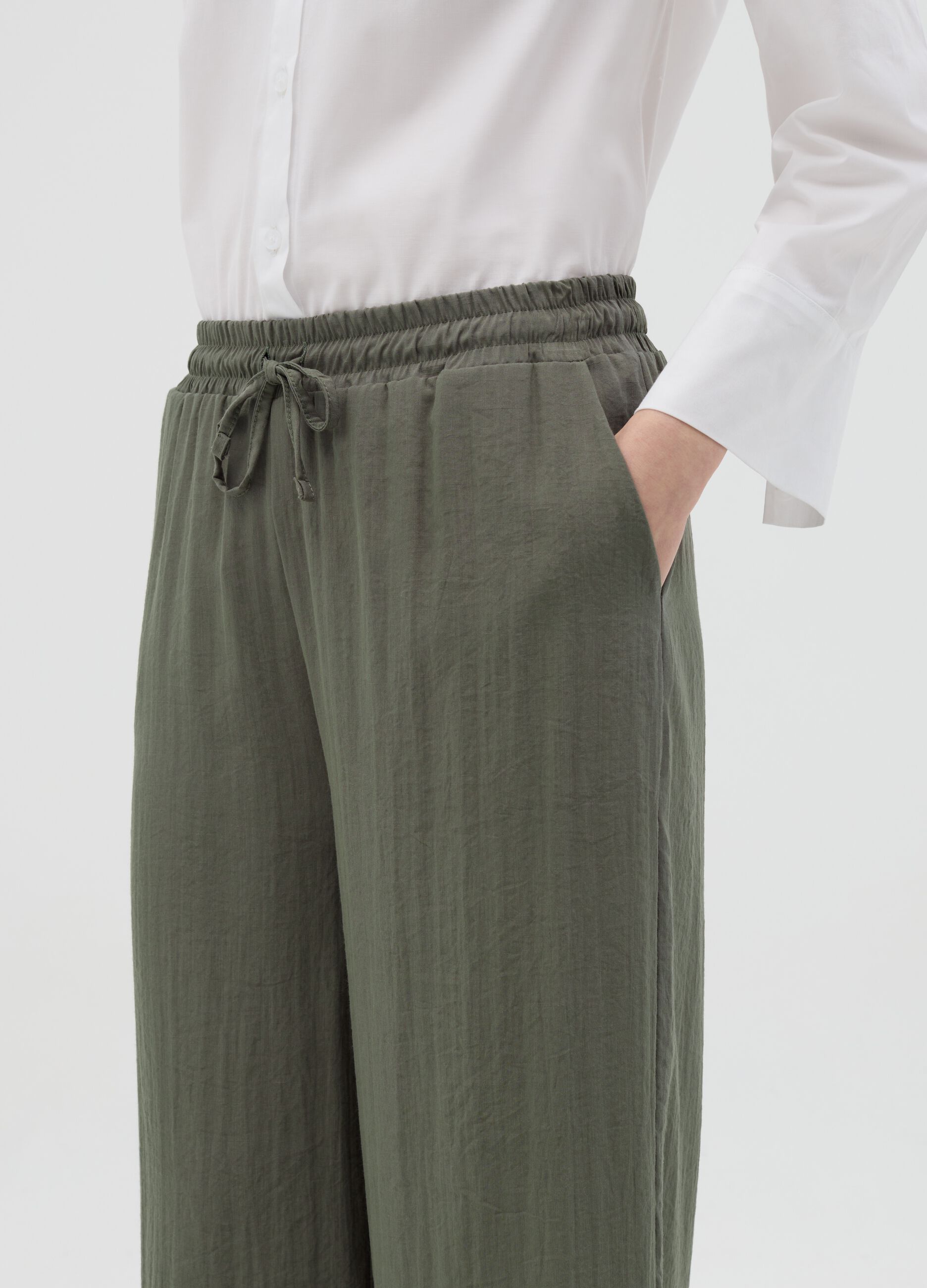 Green wide-leg trousers