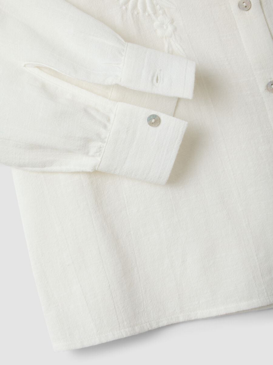 Camicia bianca in puro cotone con ricami_1