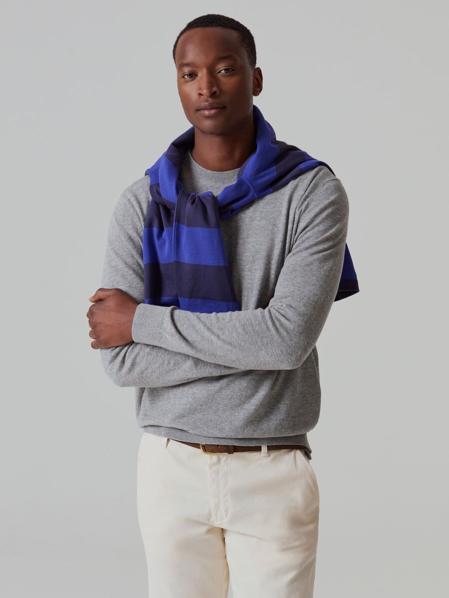 Cotton and linen pullover with round neck_1