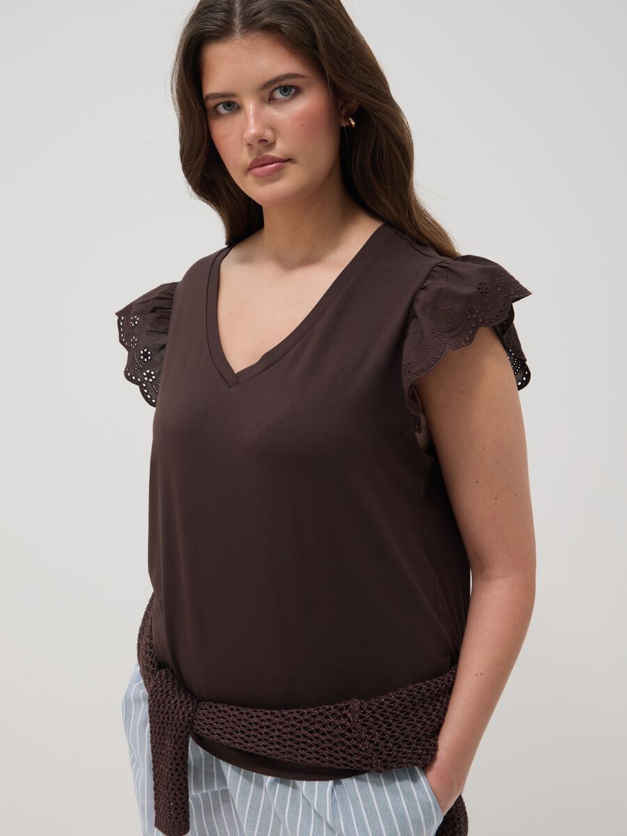 Brown stretch cotton T-shirt with ruffle sleeves, regular fit_0