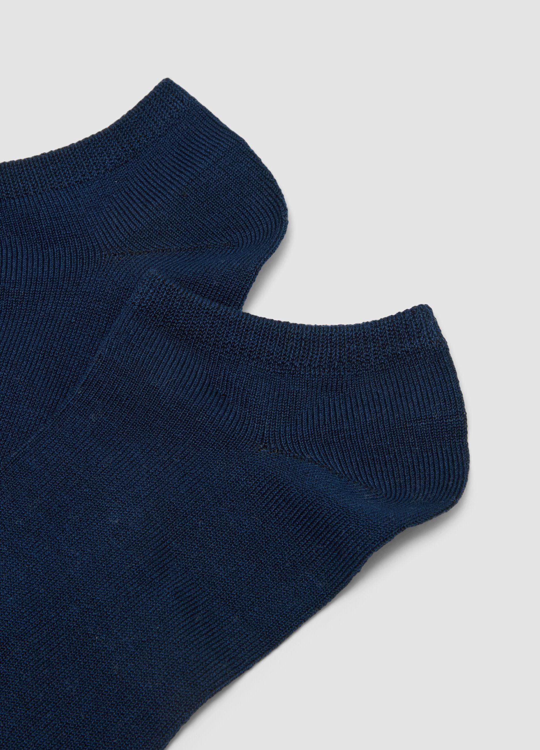 3-pack of blue organic cotton ankle sports socks
