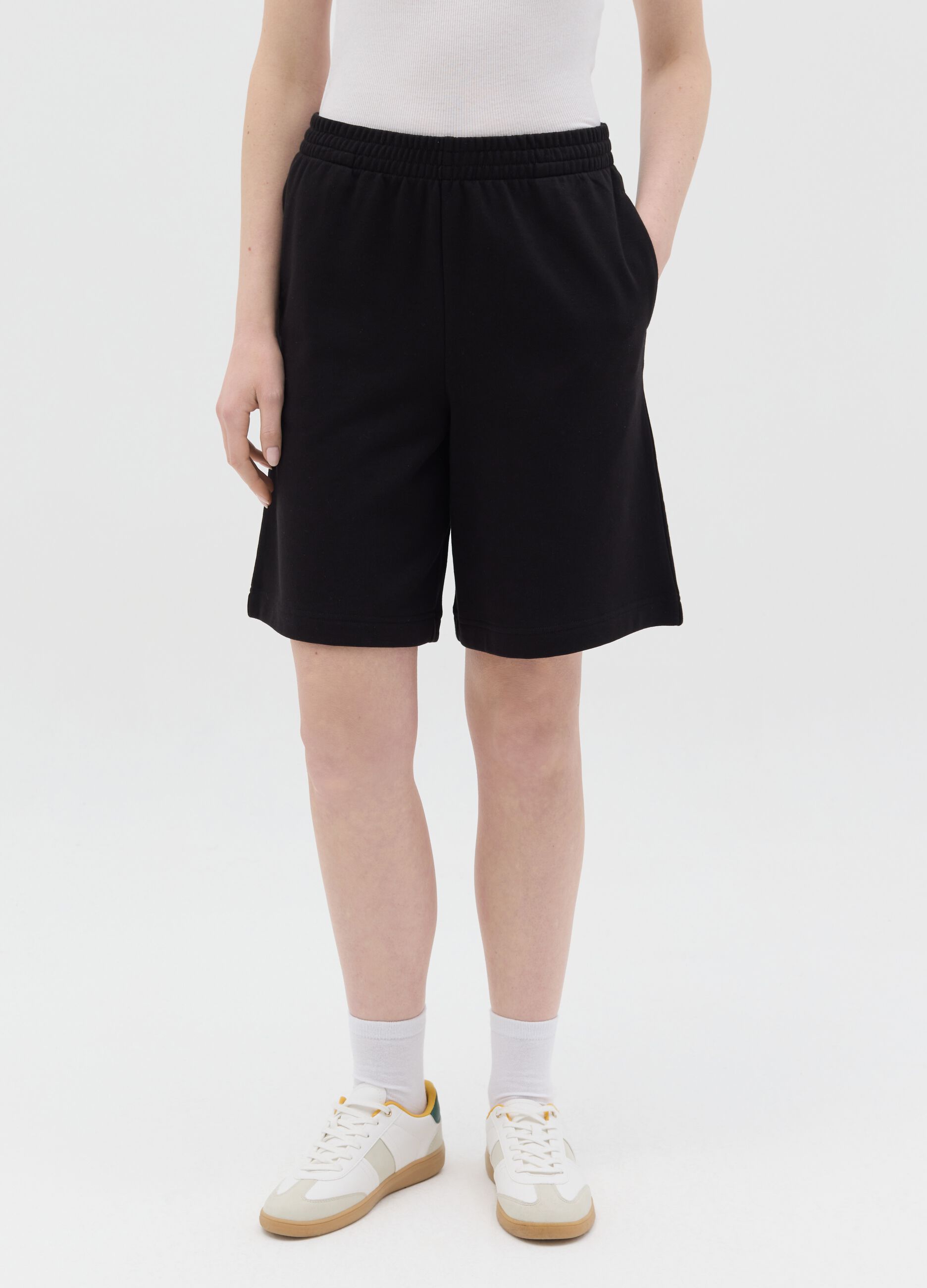 Black Bermuda shorts in French terry with elasticated waist