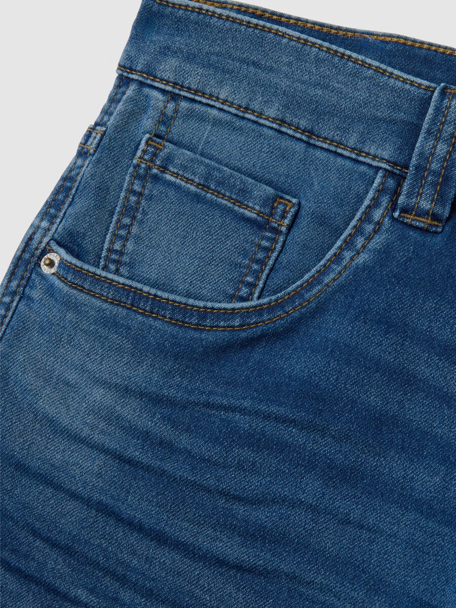 Men's Blue Denim Slim Fit Bermuda Shorts_5