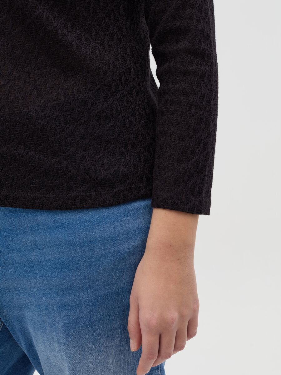Curvy long-sleeved T-shirt with lace weave_2