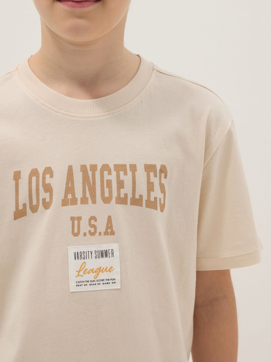 T-shirt in puro cotone beige da ragazzo regular fit con stampa_2