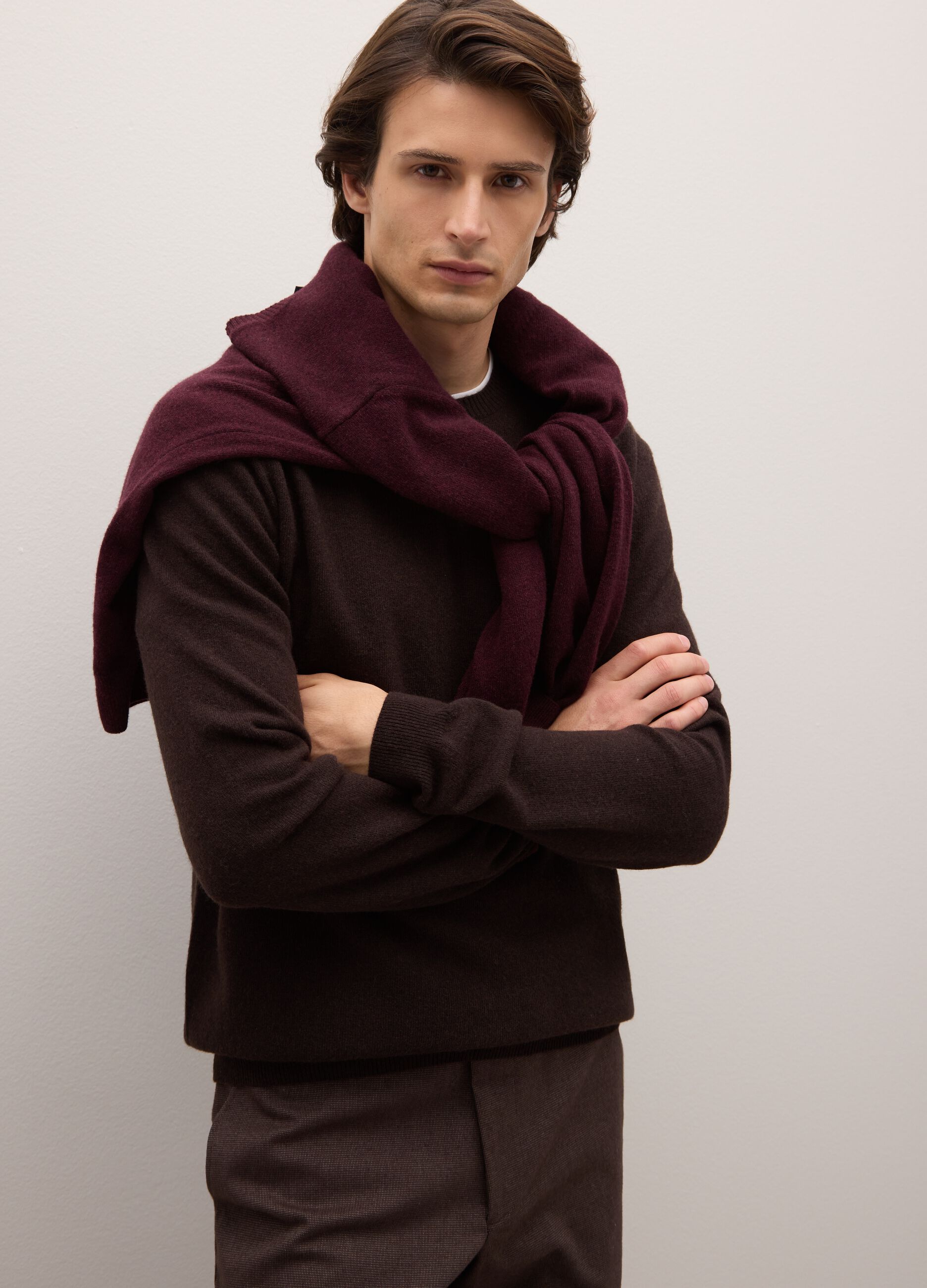 Brown crew neck pullover in pure lambswool regular fit