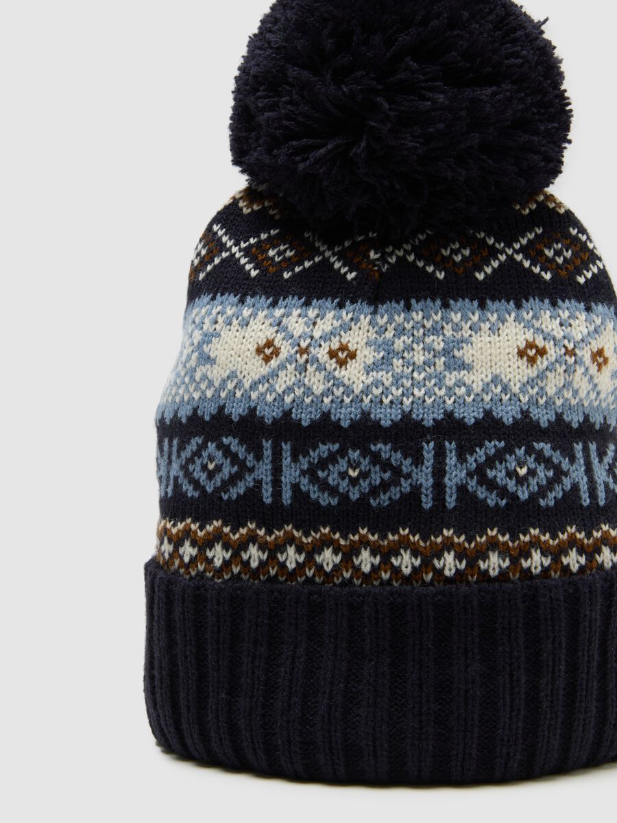 Multicolour kids' beanie with pompom and geometric pattern_2
