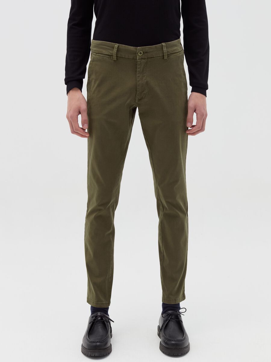 Solid colour stretch cotton chino trousers_1