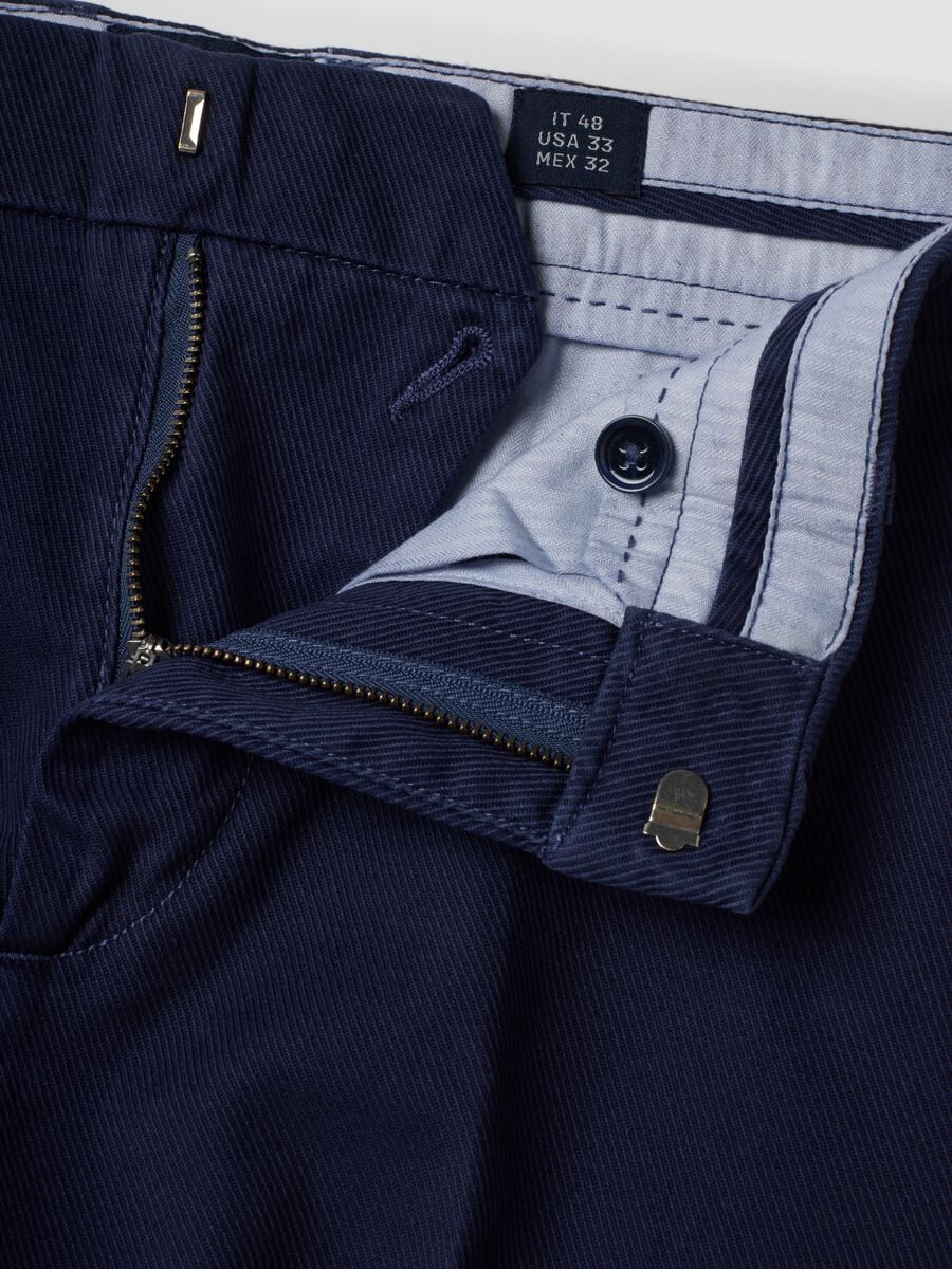 Blue stretch cotton twill chino trousers, regular tapered fit_1