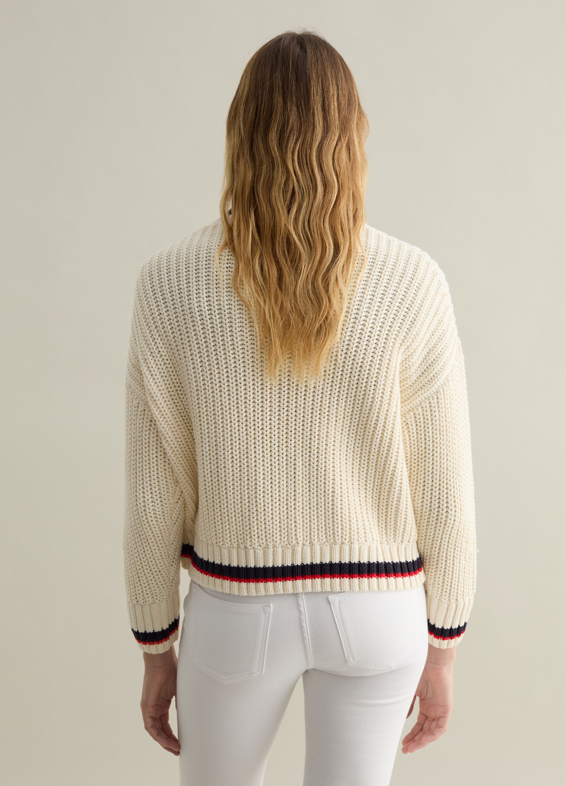 Cardigan con profili a contrasto