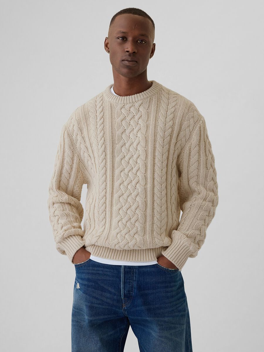 Pullover with cable-knit design_0