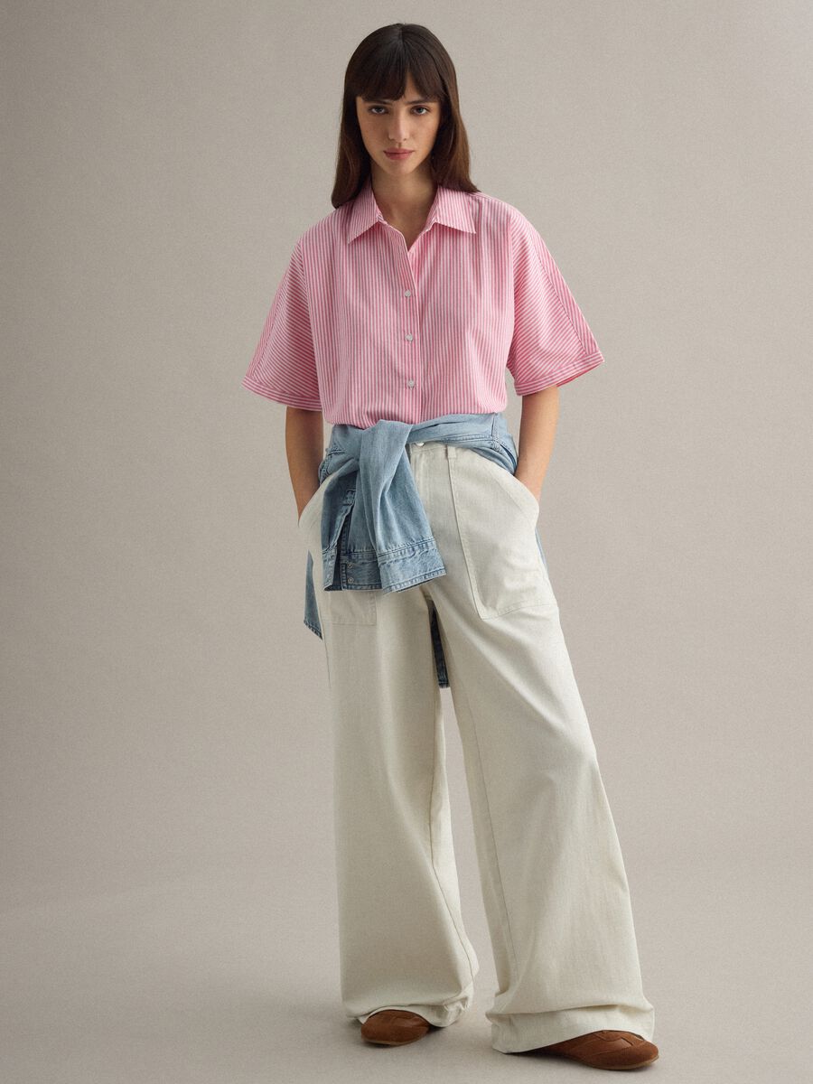 Camicia in puro cotone a righe bianche e rosa oversize fit_2