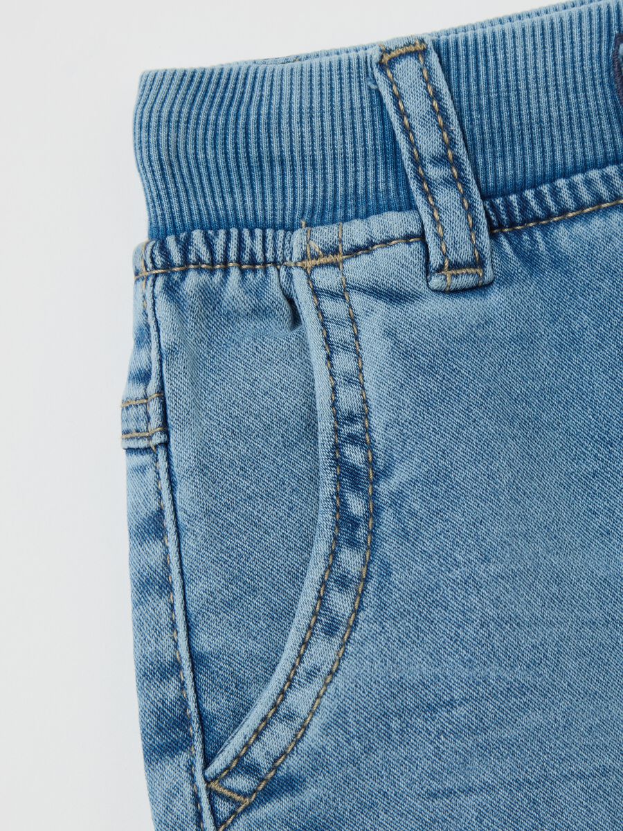 Denim Bermuda shorts with pockets and drawstring_3