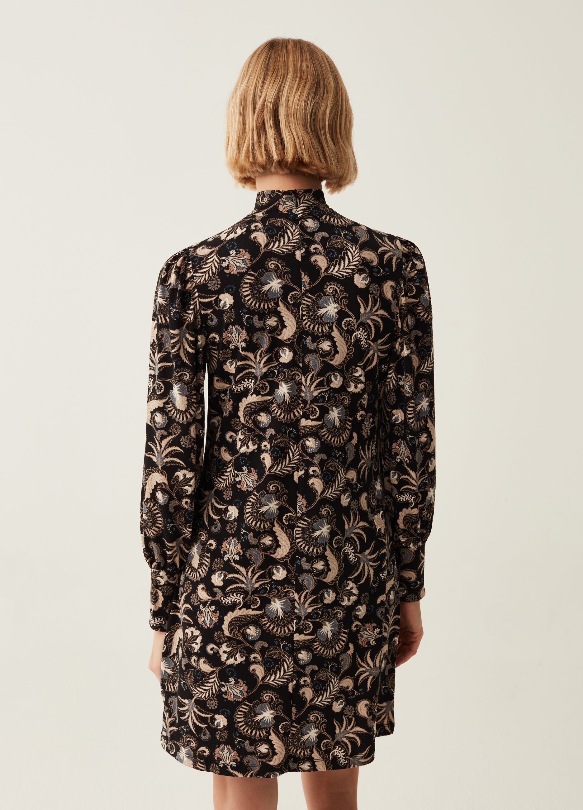 Abito corto mock neck fantasia_2