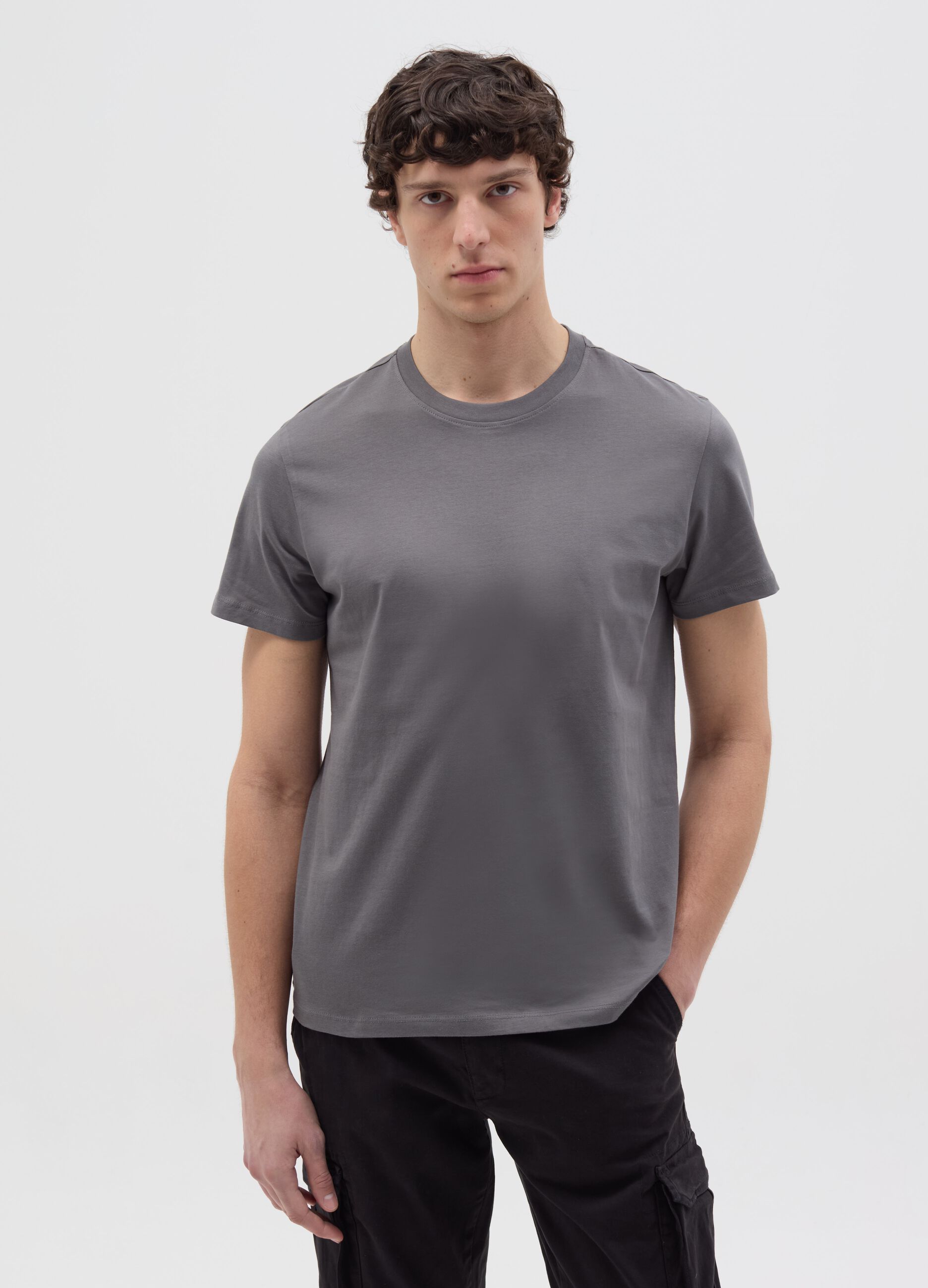 Relaxed-fit T-shirt with round neck