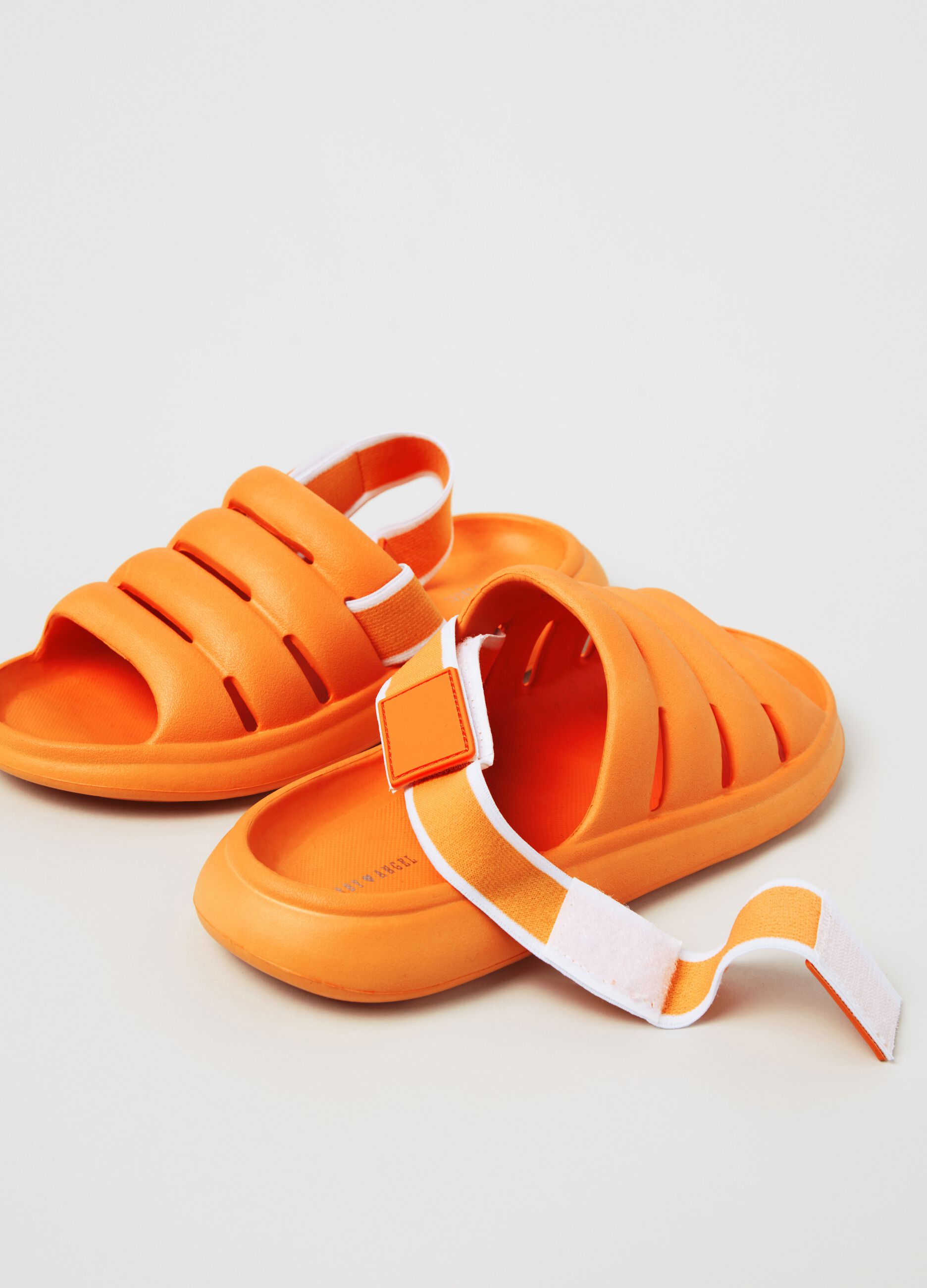 Sandali con fascia traforata Baby Angel_2