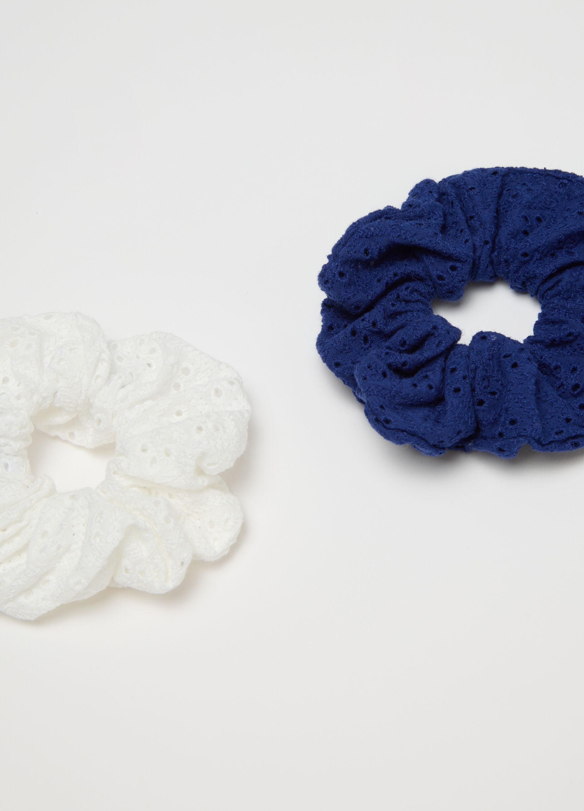 Women's multicolor pure cotton scrunchie with all-over embroidery