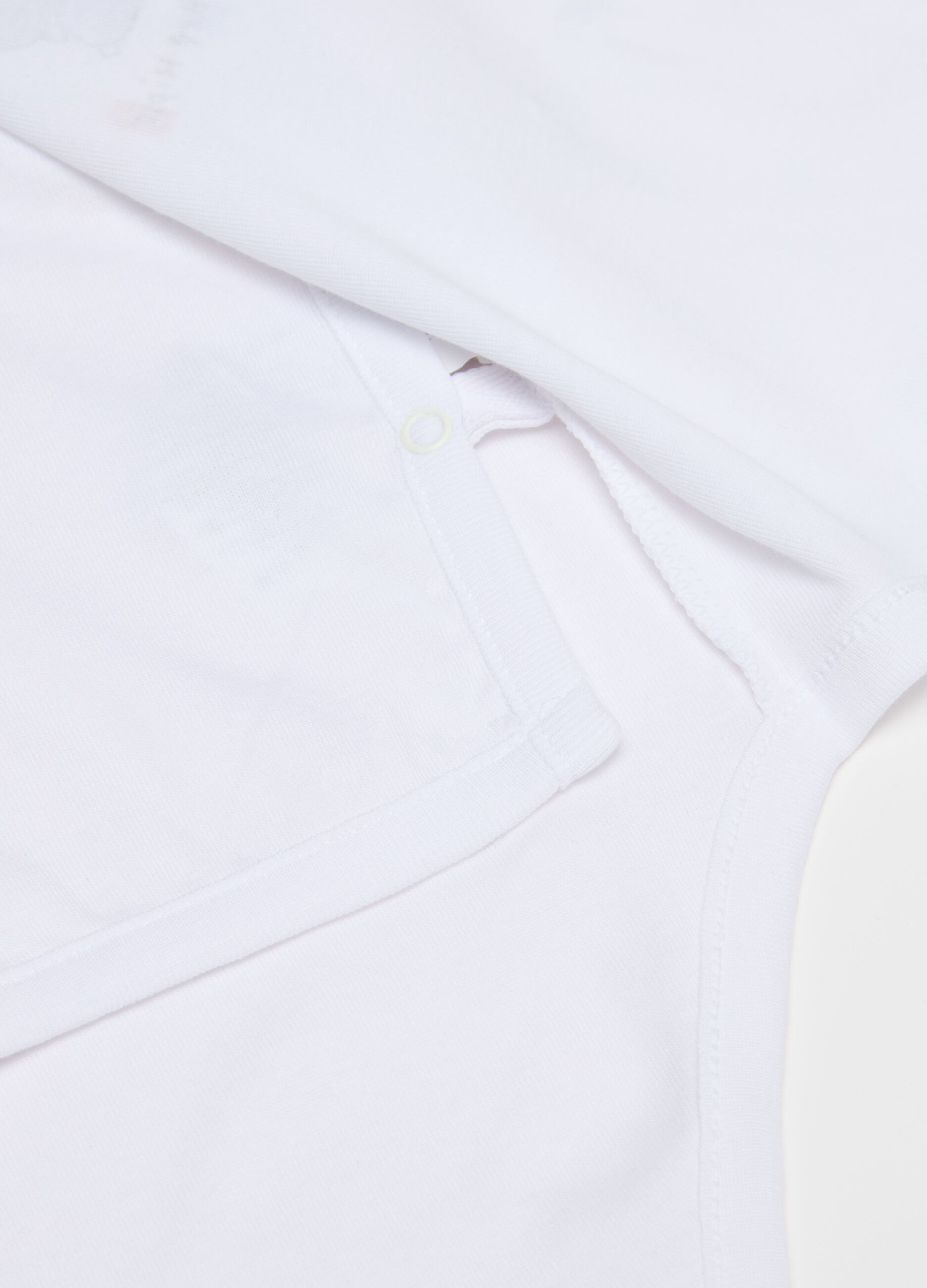 Two-pack bodysuits in organic cotton with V neck
