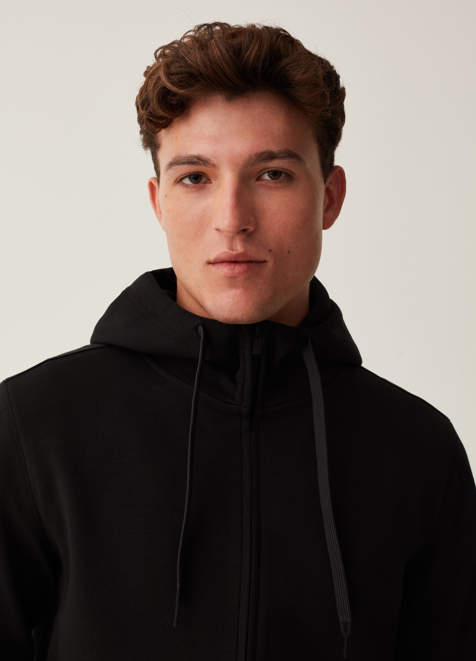 Full-zip con cappuccio OVS Tech_1
