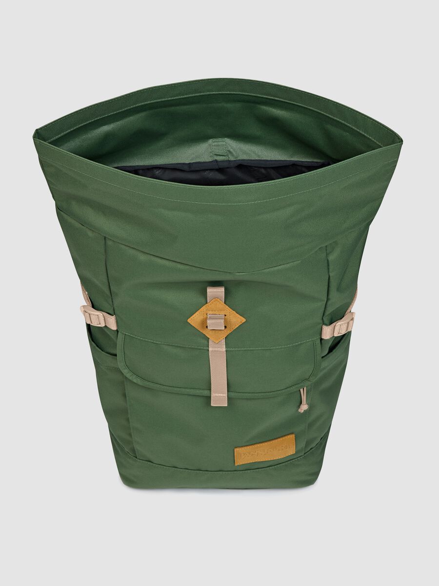 Zaino verde arrotolabile con tasche_3
