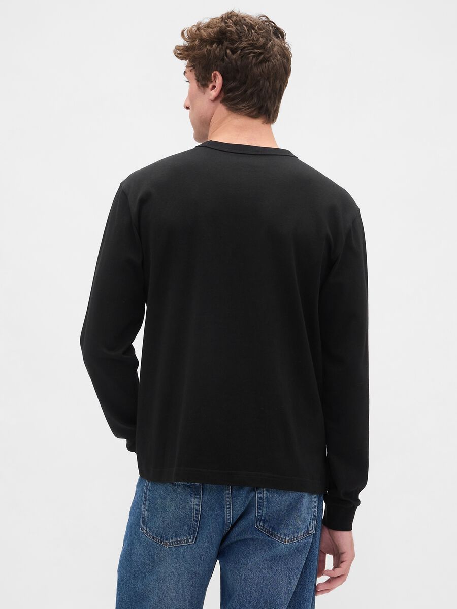 Maglia a maniche lunghe con tasca_1