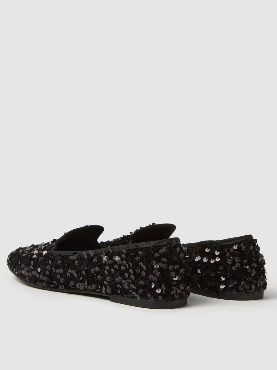 Black loafers_2