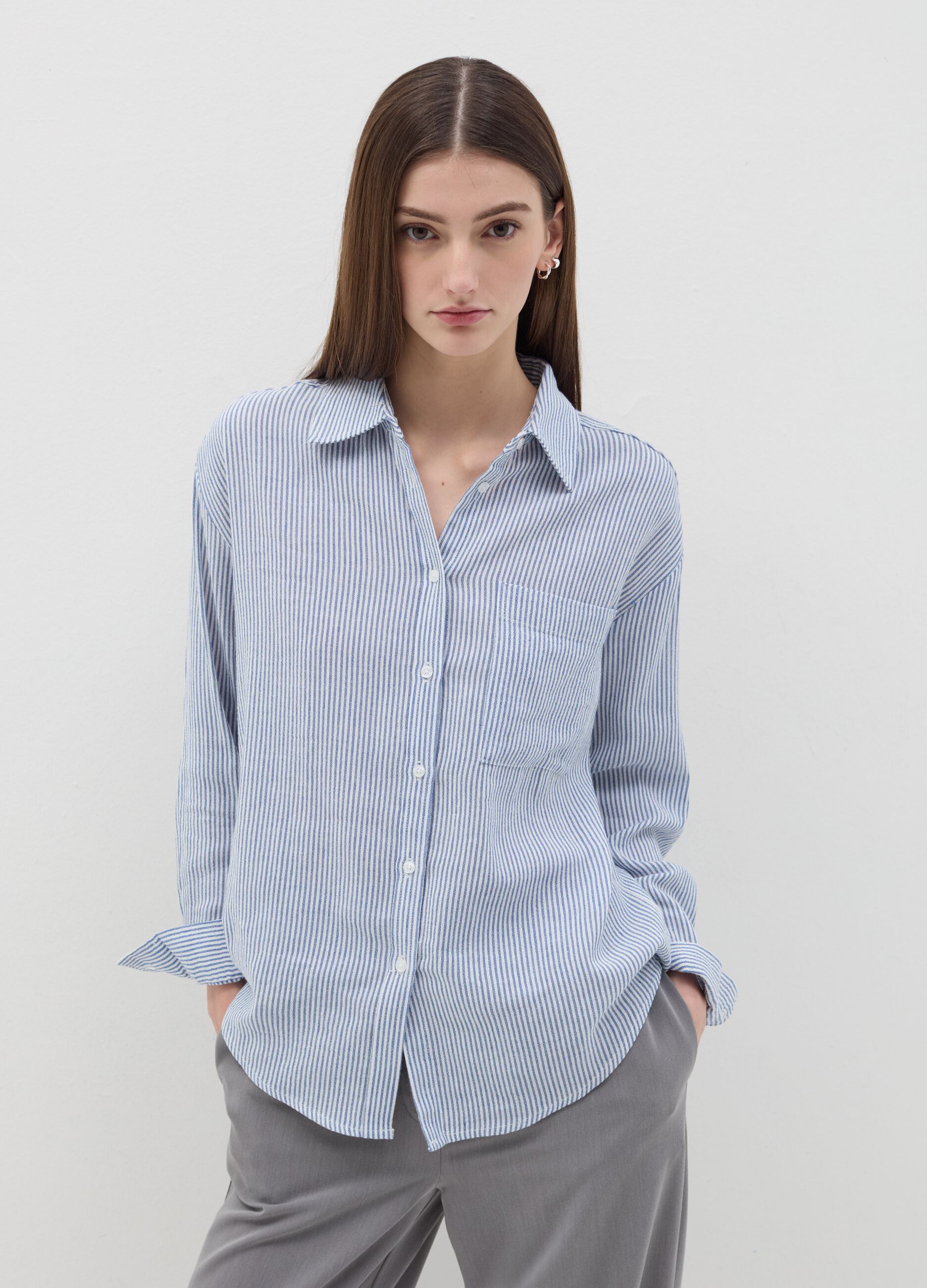 Striped blue shirt in cotton and linen