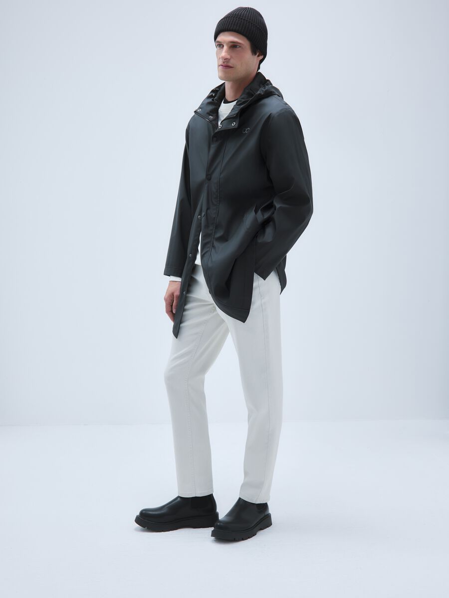 Black lightweight waterproof jacket regular fit_0