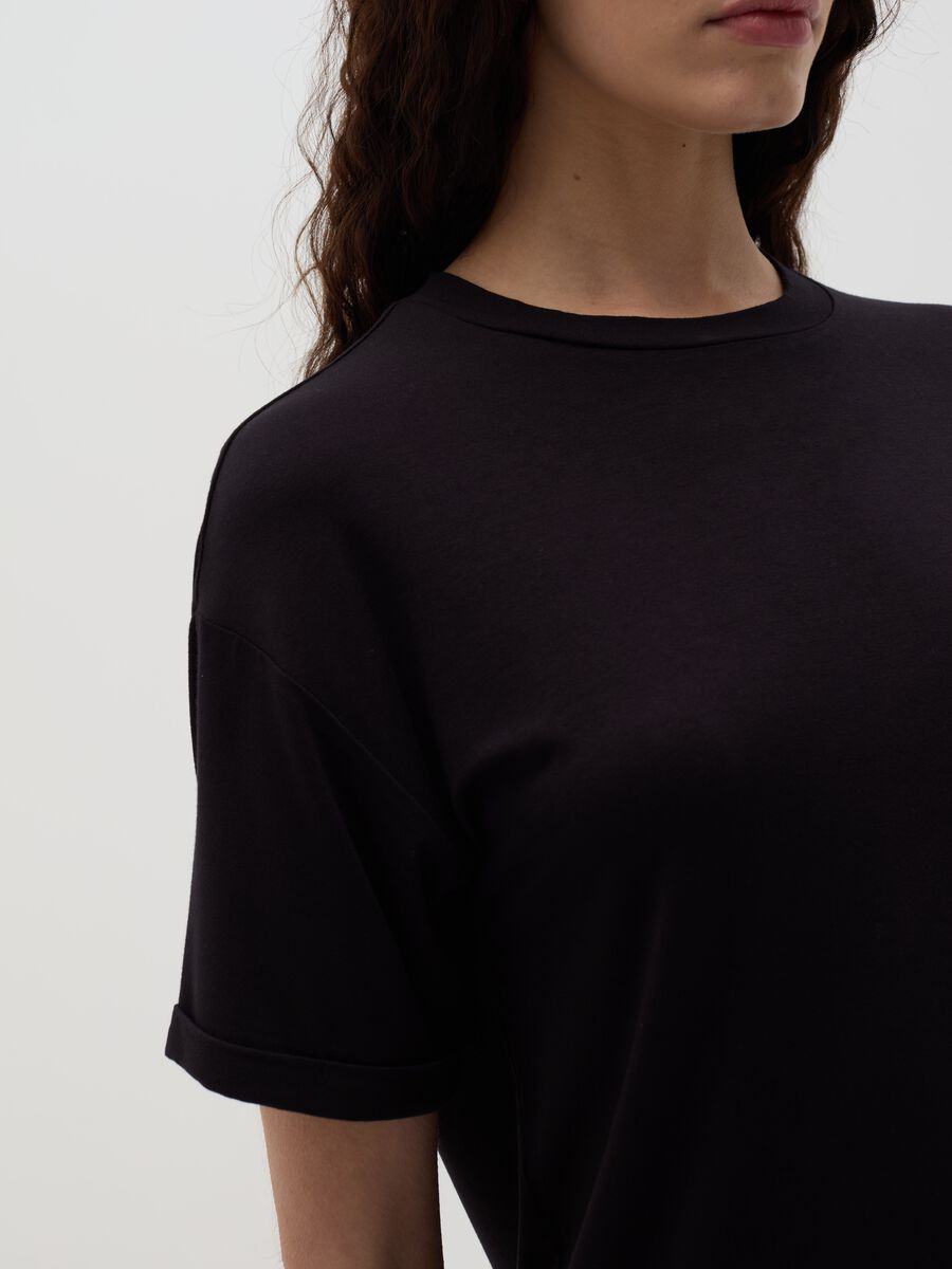 Black T-shirt with kimono sleeves_2