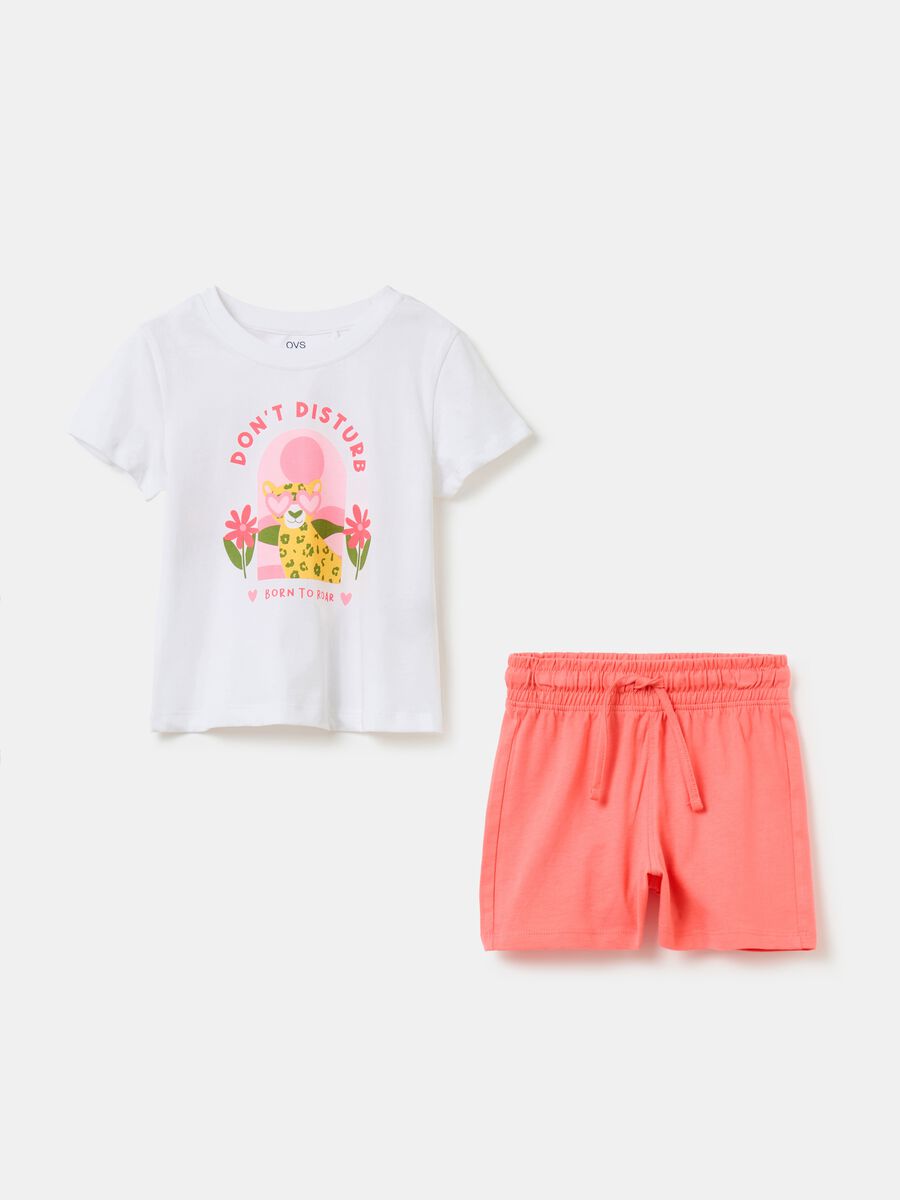 Set t-shirt con stampa e shorts_0